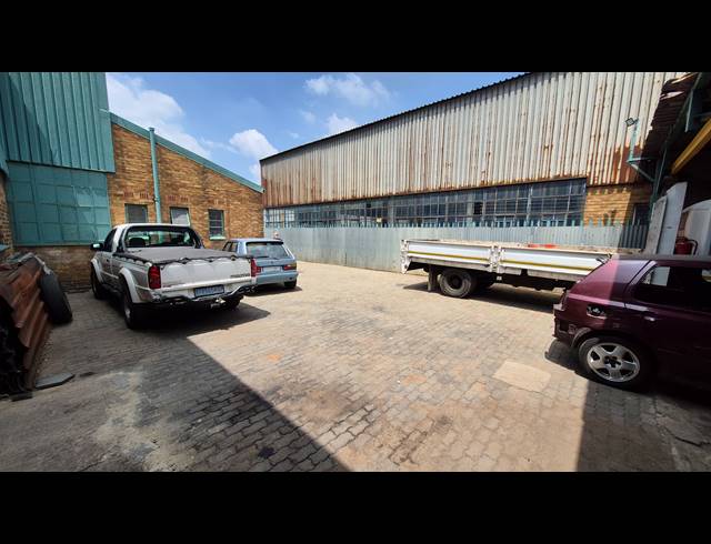 1,480M² FACTORY FOR SALE IN ANDERBOLT